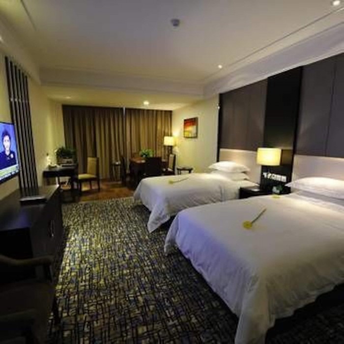 Astral Hotel 16/30