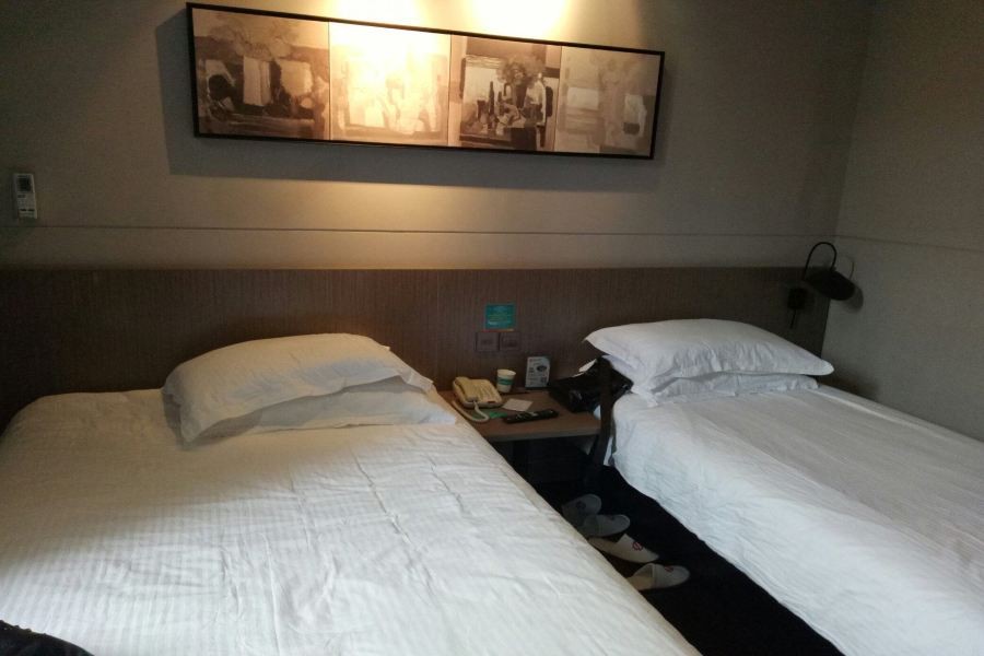 Jinjiang Inn Select (Xi'an Bell Tower North Street Metro Station) 38/67
