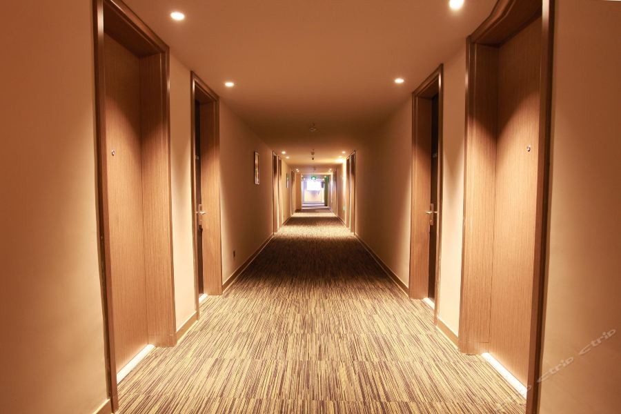 Jinjiang Inn Select (Xi'an Bell Tower North Street Metro Station) 43/67