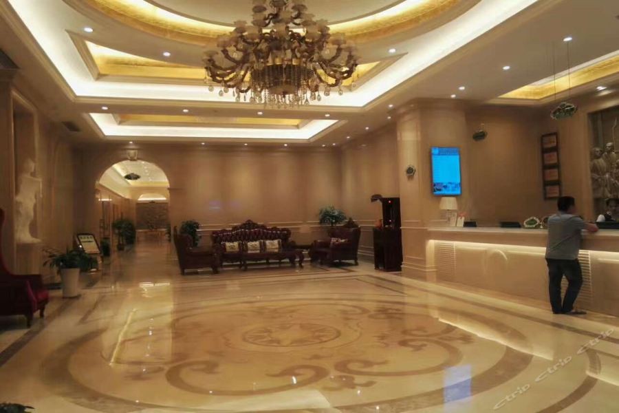 Vienna Hotel (Dongguan Tangxia Huayuan Street) 35/60