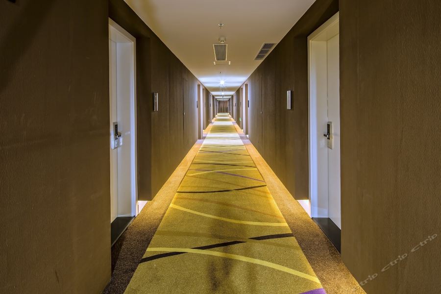 Starway Hotel at Pudong 28/48