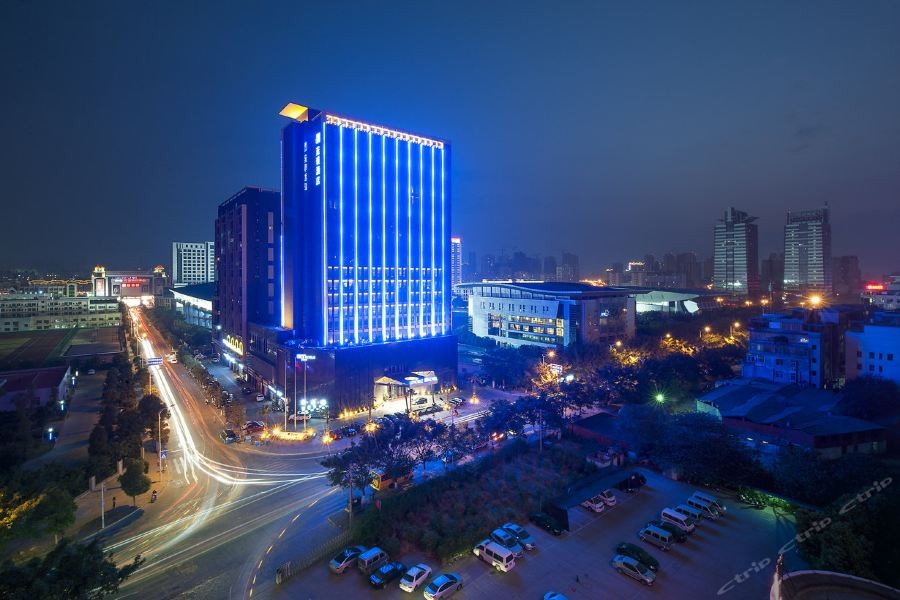 Le Noble Hotel 15/45