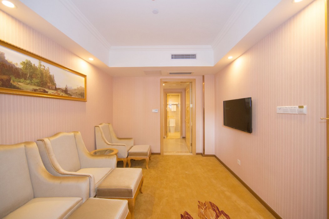 Vienna Hotel (Guangzhou Panyu Changlong & Jinjiang Avenue) 44/55