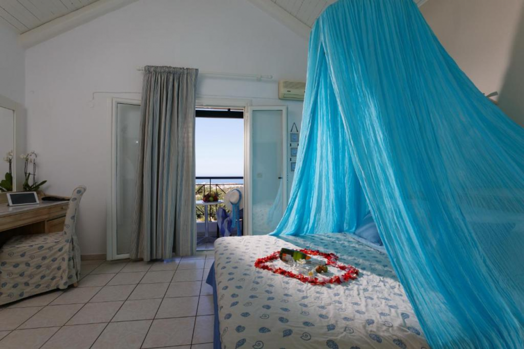 Room at Piskopiano Village Resort, HERSONISSOS