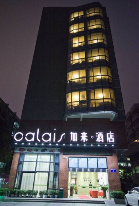 Calais Hotel 23/42