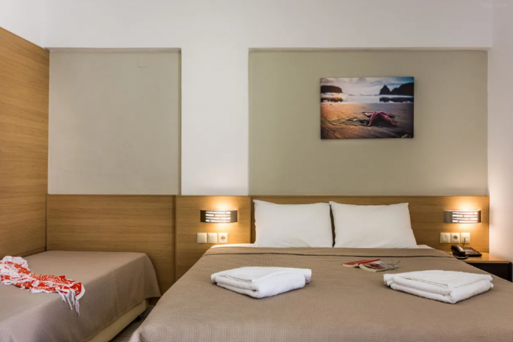 Sergios Hotel 9/63