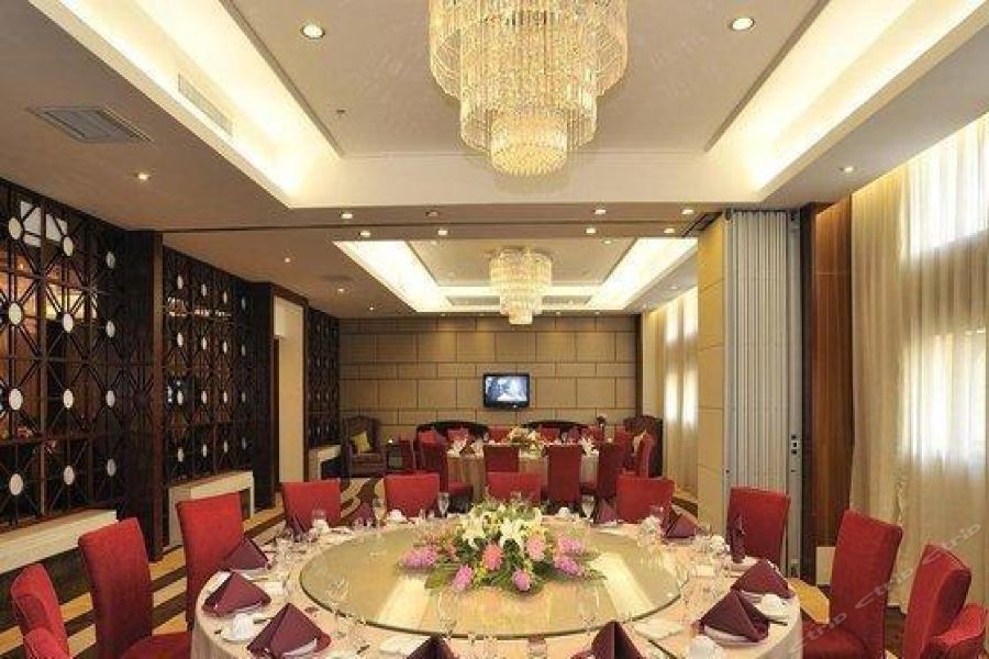 Chun Xue Four Seasons Hotel 36/57