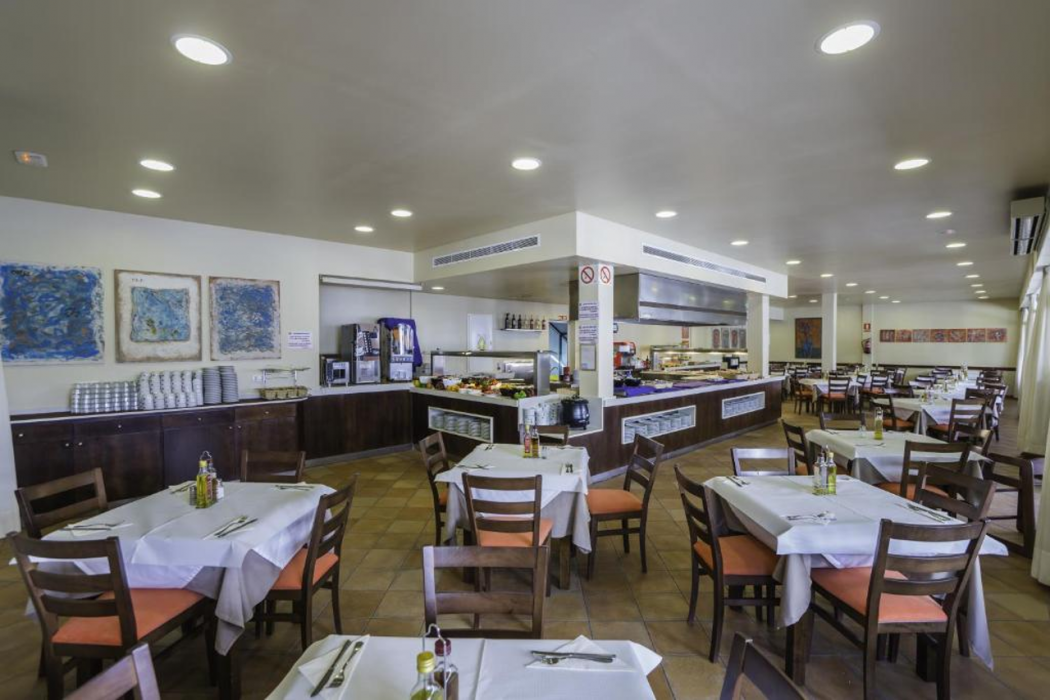 Apartamentos Holiday Center Santa Ponsa 10/46