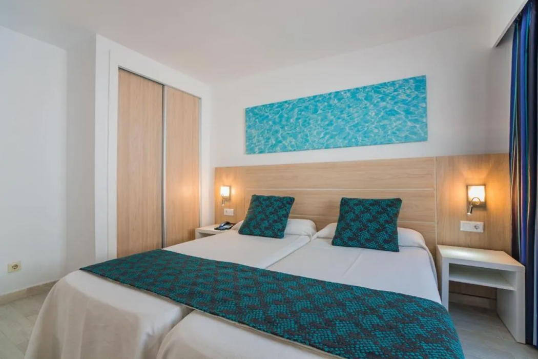 Apartamentos Holiday Center Santa Ponsa 6/46