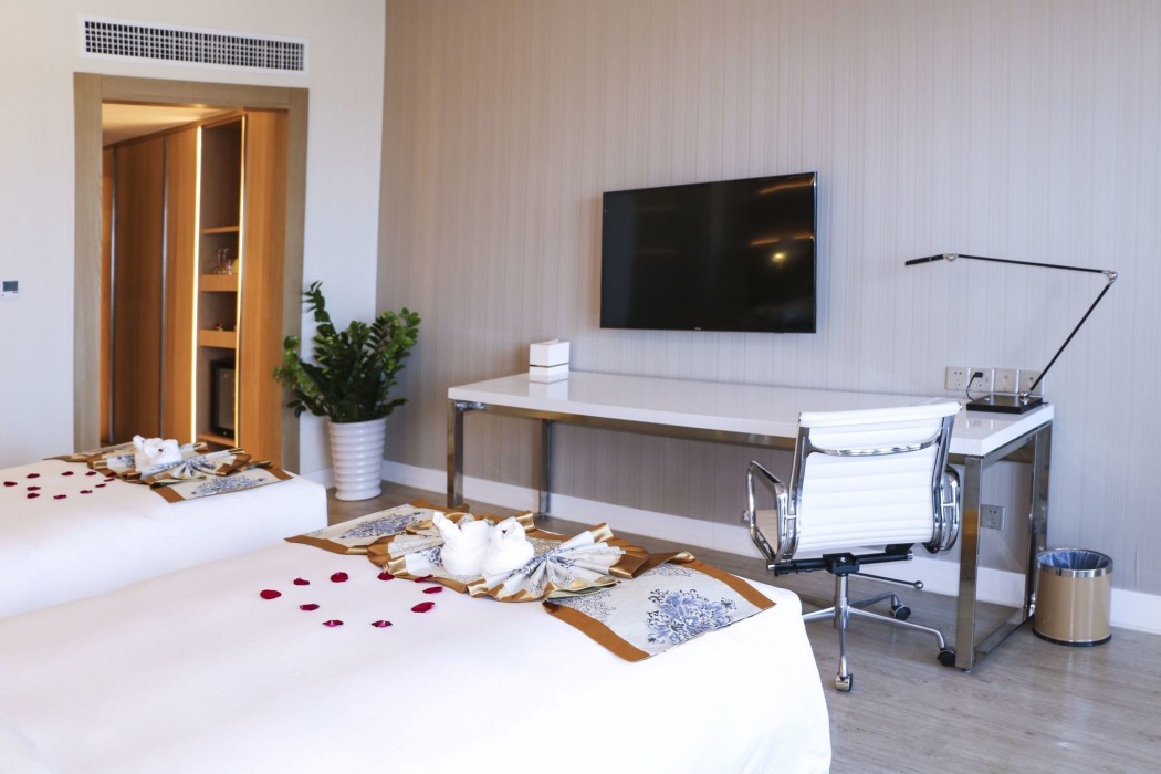 Sanya Phoenix Airport Hotel 54/86