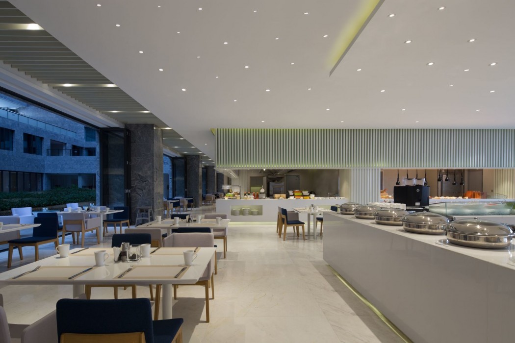 Sanya Phoenix Airport Hotel 39/86