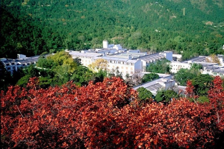 Fragrant Hill Hotel 31/60