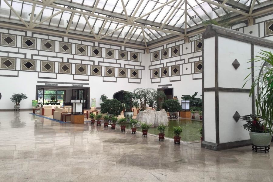 Fragrant Hill Hotel 19/60