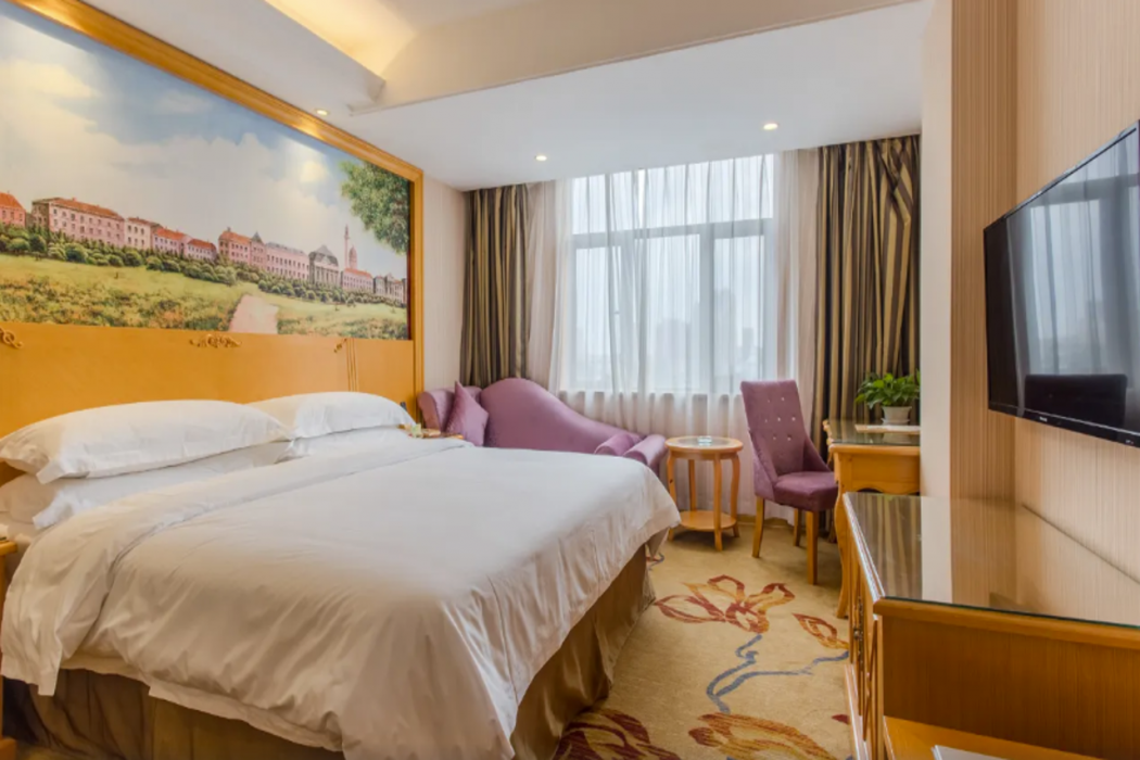 Vienna Hotel (Hefei Mingzhu Square University Town) 9/25
