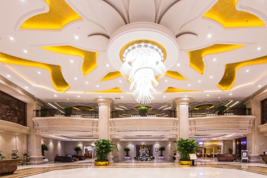 Galactic Garden International Hotel 23/32