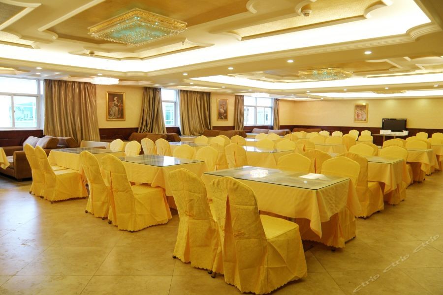 Vienna Hotel (Shenzhen Convention and Exhibition Center, Fuhai Qiaotou) 47/63