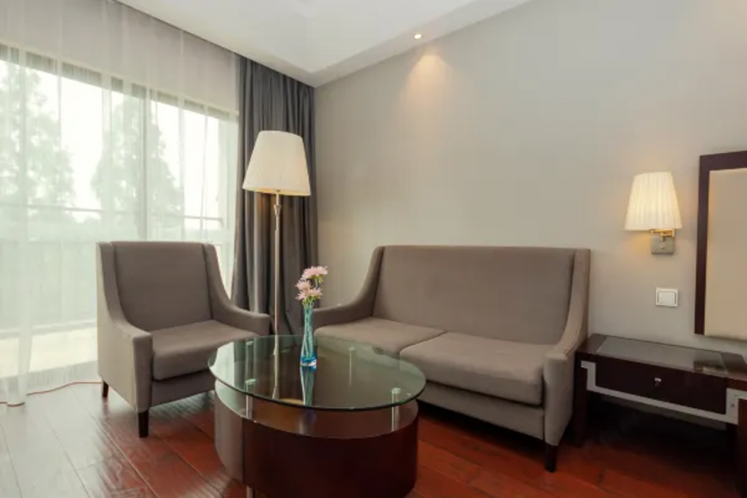 Yitel (Shanghai Hongqiao Hub National Convention Centre) 7/15