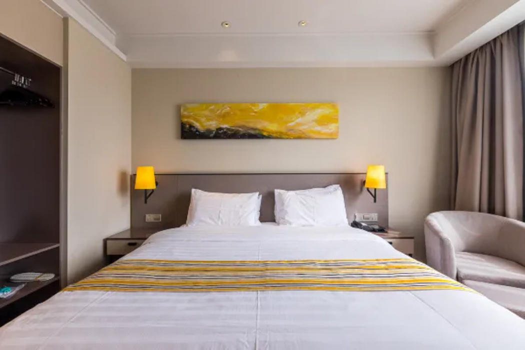 Home Inn Plus (Nanjing Xinjiekou) 10/29