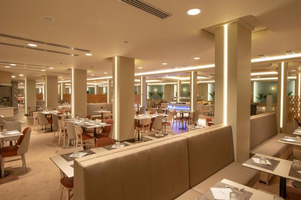 Gran Hotel Bali 35/58