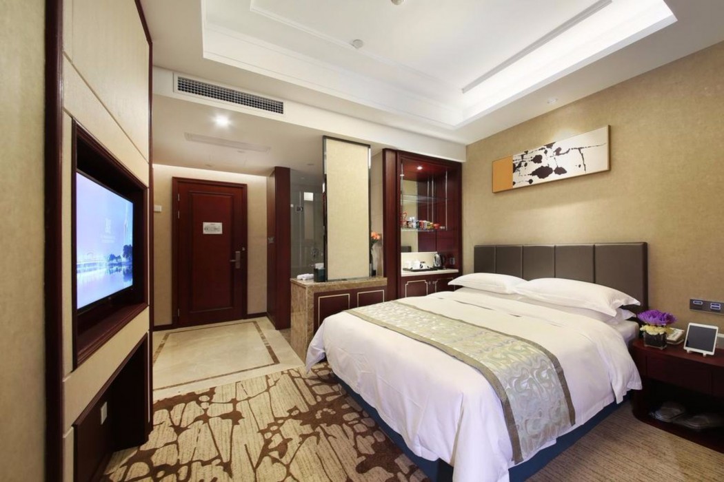 YiWu Zhonglian Kaixin Hotel 46/75
