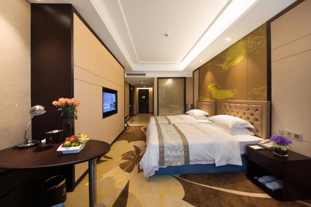 YiWu Zhonglian Kaixin Hotel 40/75