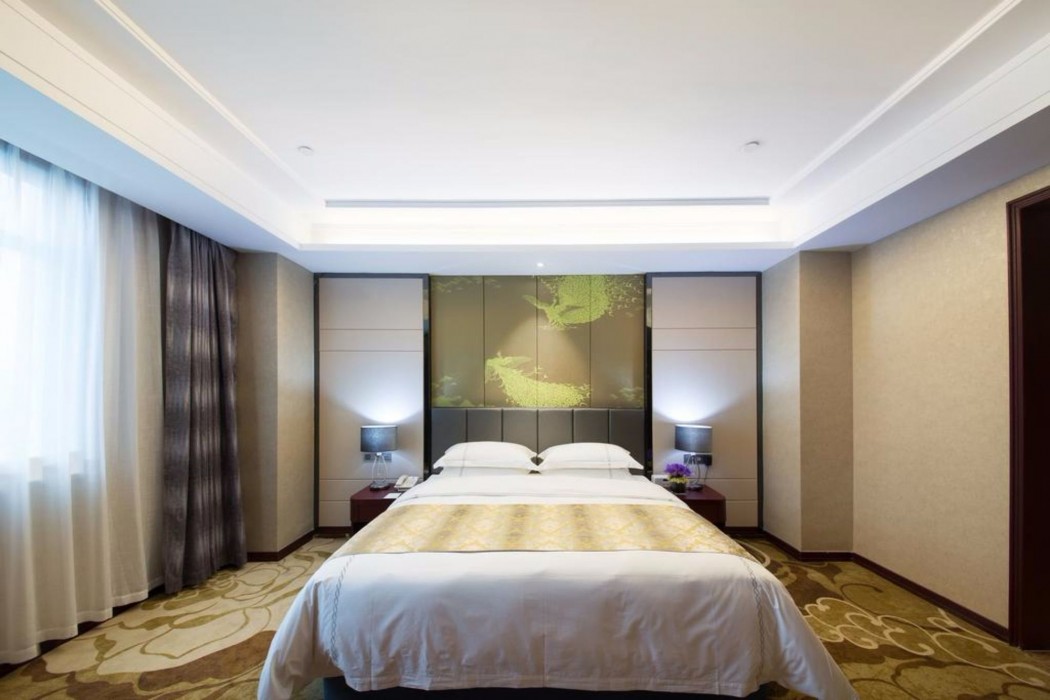 YiWu Zhonglian Kaixin Hotel 33/75