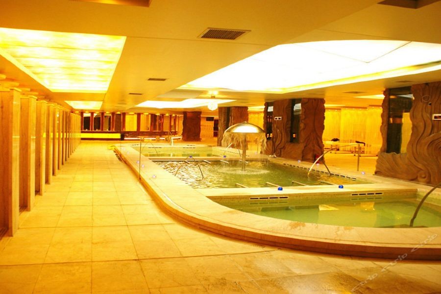 Sweetland Hotel 26/43