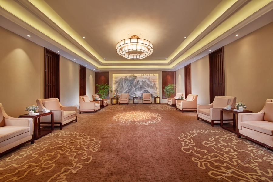 Bright Hotel Huaibei 17/37