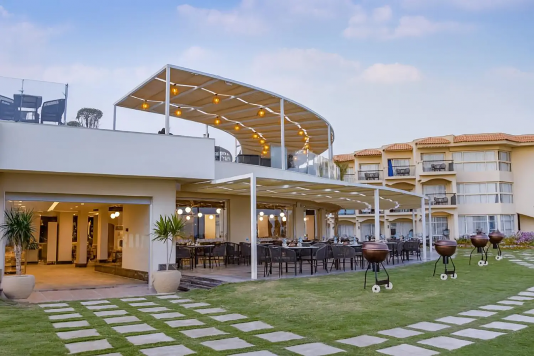 V Grand Beach Resort - Sahl Hasheesh 23/58