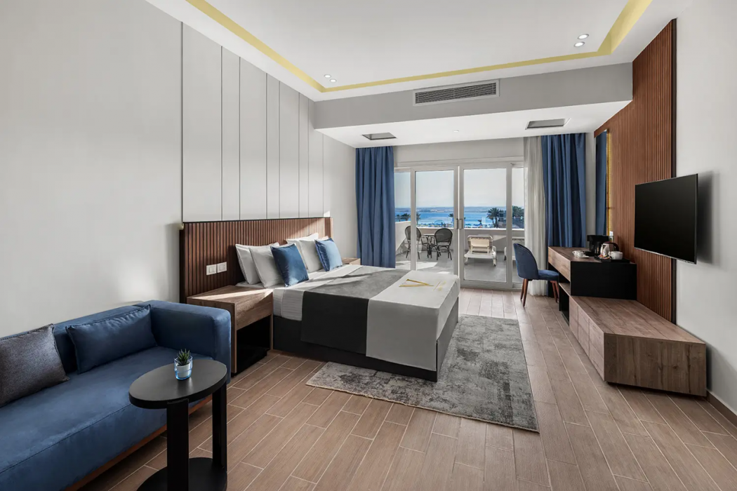 V Grand Beach Resort - Sahl Hasheesh 12/58