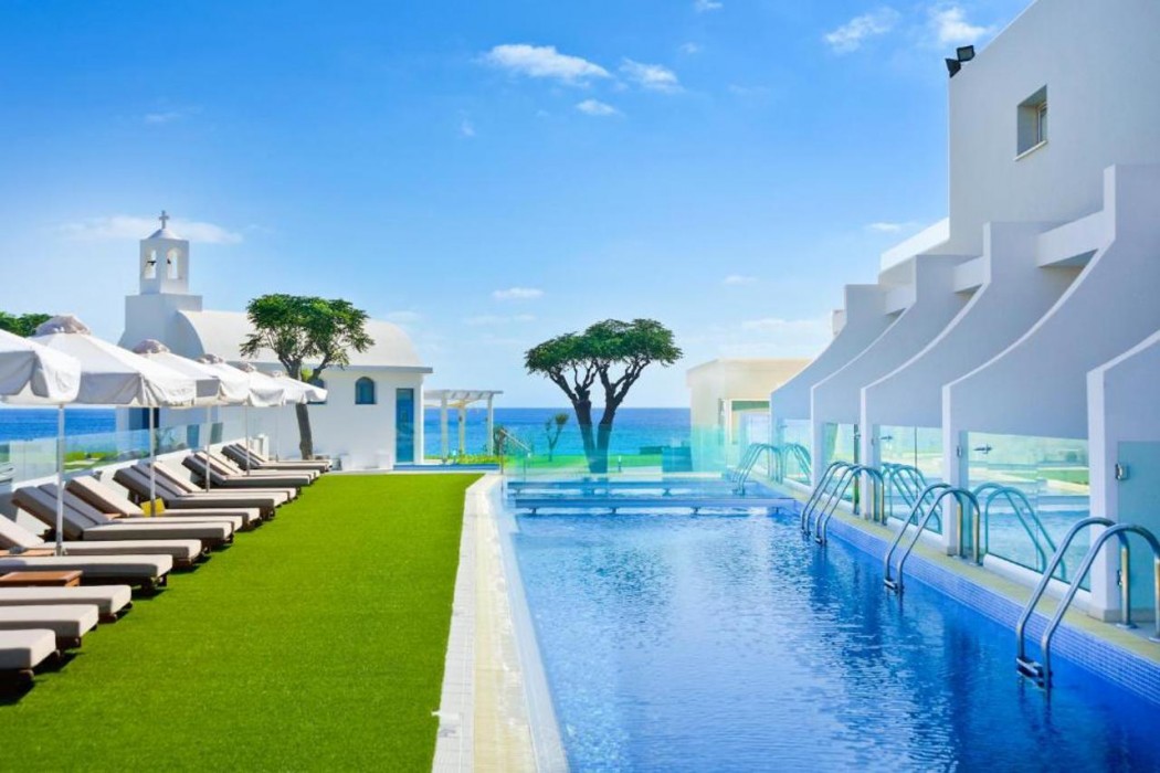 Pernera Beach Hotel 41/72