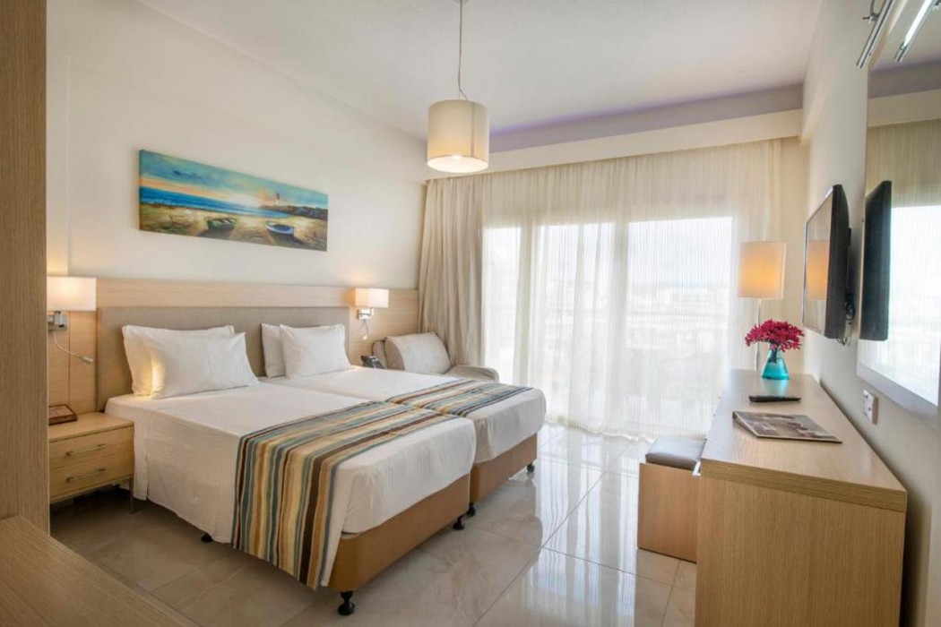 Pernera Beach Hotel 19/72