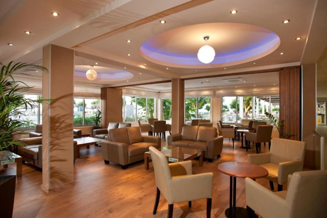 Pernera Beach Hotel 35/72