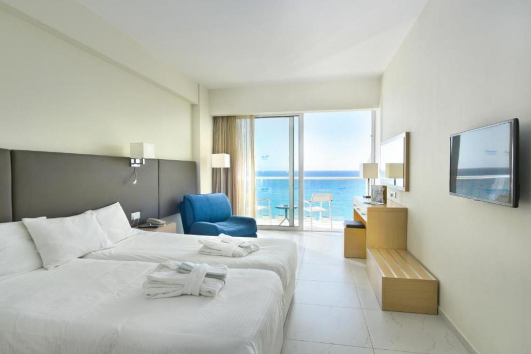 Pernera Beach Hotel 17/72