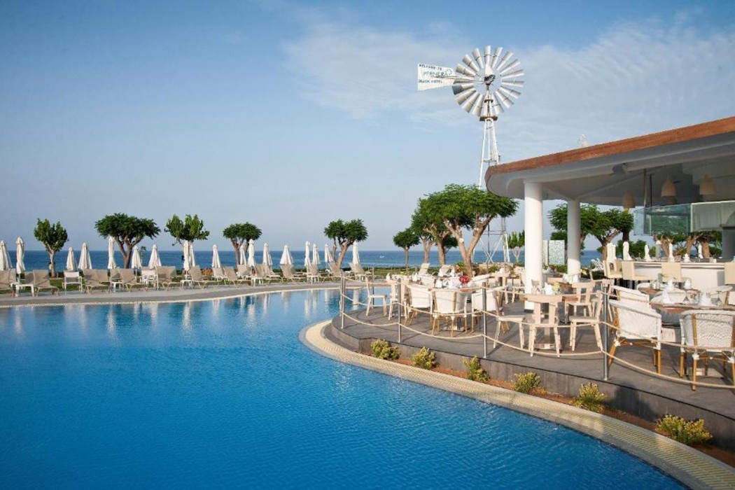 Pernera Beach Hotel in PARALIMNI