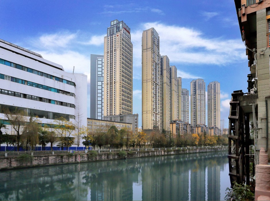 Lujia International Hotel 35/60