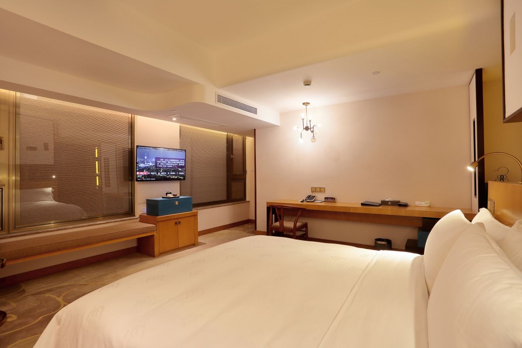 Lujia International Hotel 32/60