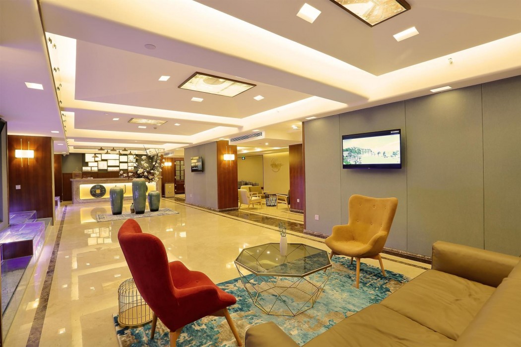 Lujia International Hotel 38/60