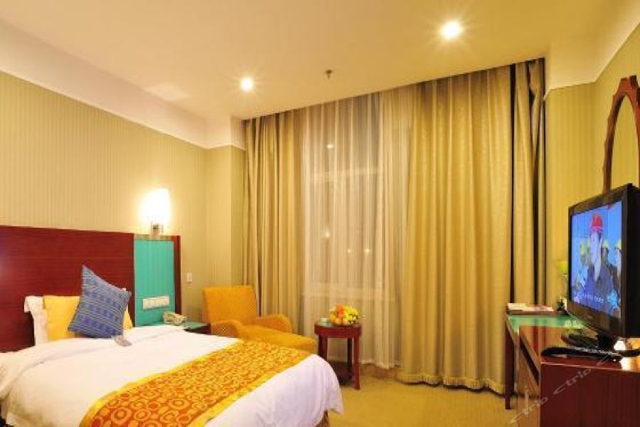 Uiles Hotel 30/45