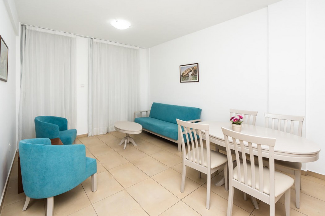 Flora Hotel Apartments photo2