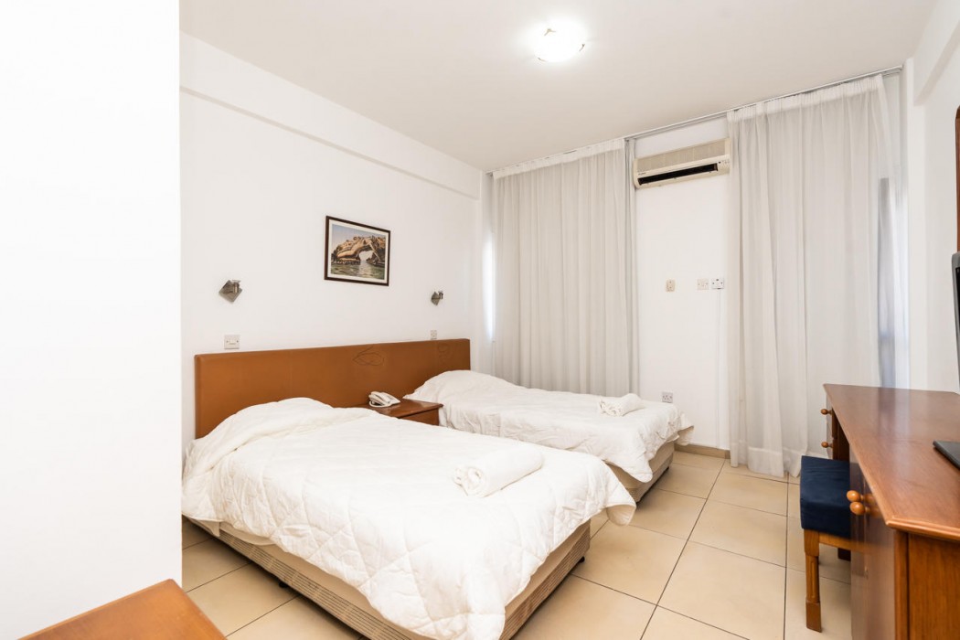 Flora Hotel Apartments 13/46