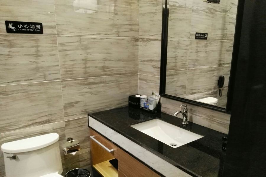 Hotel Conrab (Ganzhou Wanxiang) 33/58