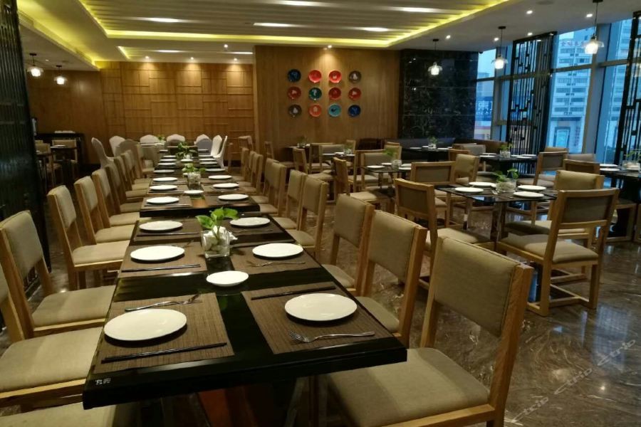 Hotel Conrab (Ganzhou Wanxiang) 39/58