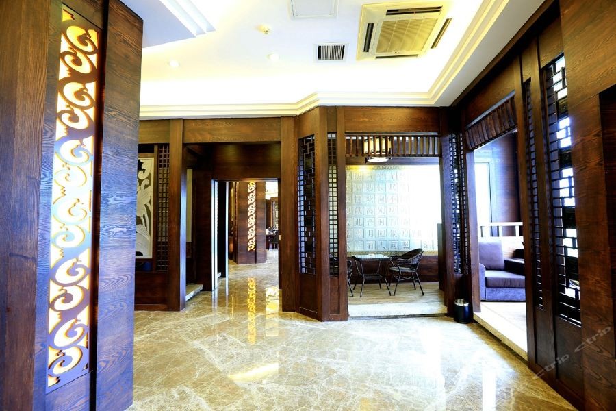Hu Shang Hotel 22/43