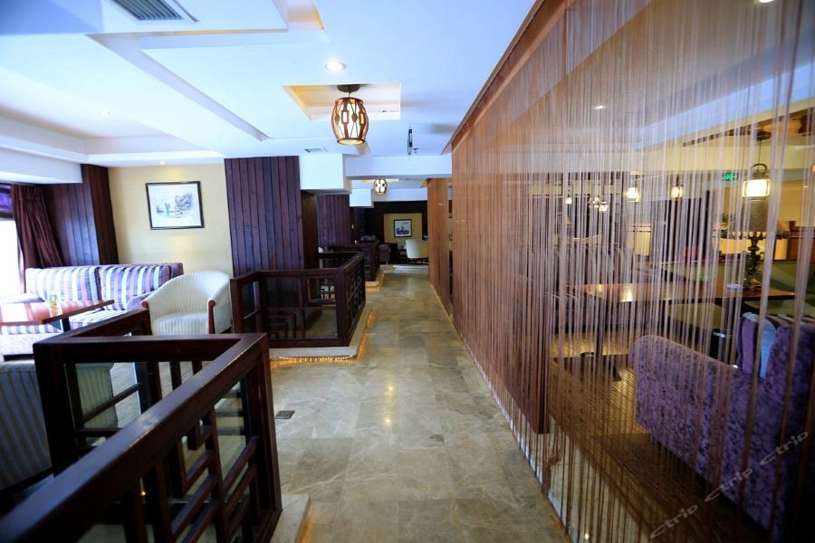 Hu Shang Hotel 23/43