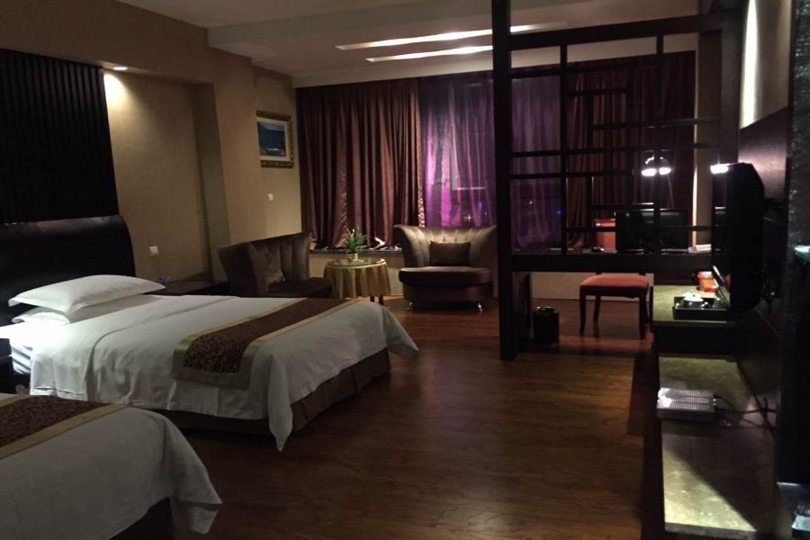 Hu Shang Hotel 11/43