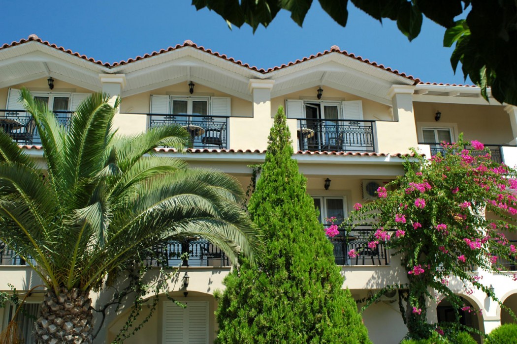 Letsos Hotel 36/75