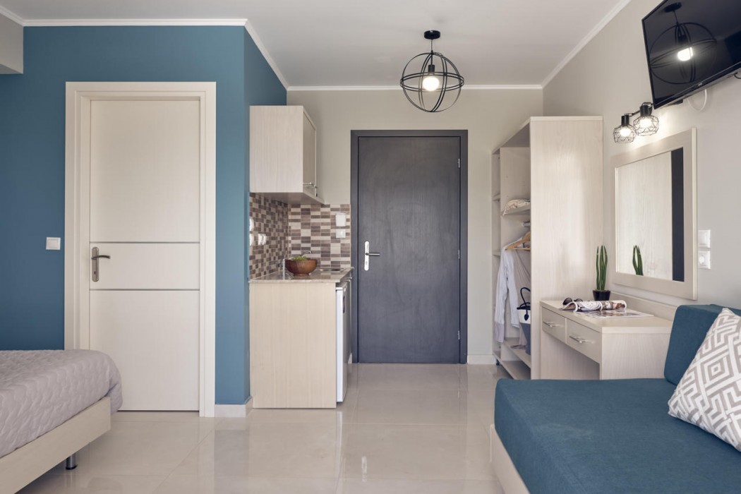 Letsos Hotel 23/75