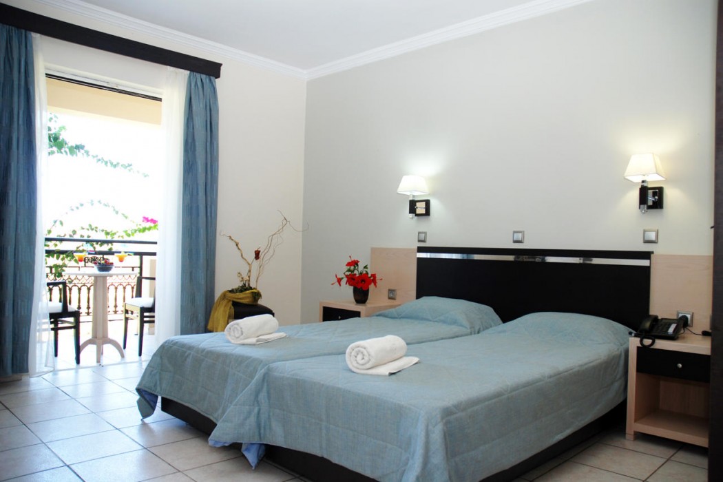 Letsos Hotel 21/75
