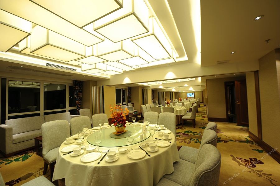 Ruixi International Hotel 17/19